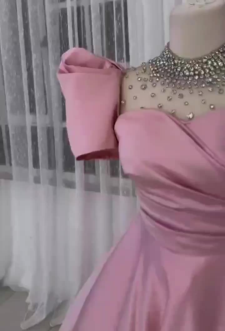 لباس مجلسی|لباس|رضویه, |دیوار