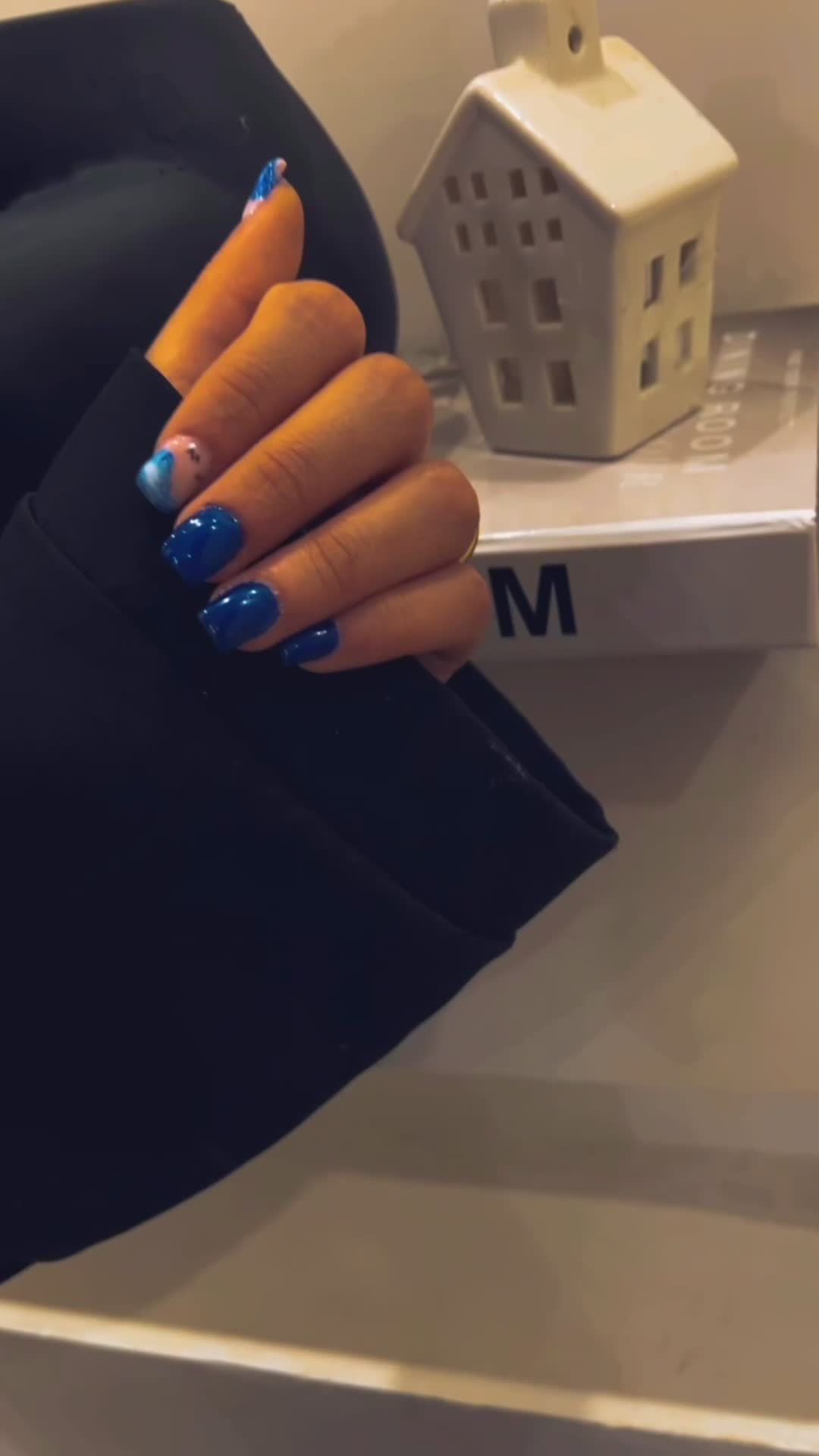 لاین تخصصی ناخن خدمات خاص برای افراد خاص|خدمات آرایشگری و زیبایی|شفت, |دیوار