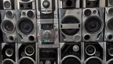 ضبط زلزله ۱۱۰۰۰wفلش خور فابریک نقره ای خوشصدا بیس|سیستم صوتی خانگی|گرگان, |دیوار