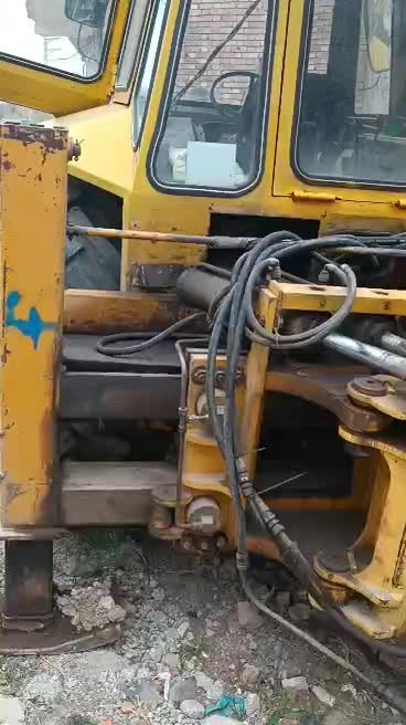 ببل بکهو  سالم و سر حال کم کارکرد تک دیفرانسیل|خودرو سنگین|بازرگان, |دیوار