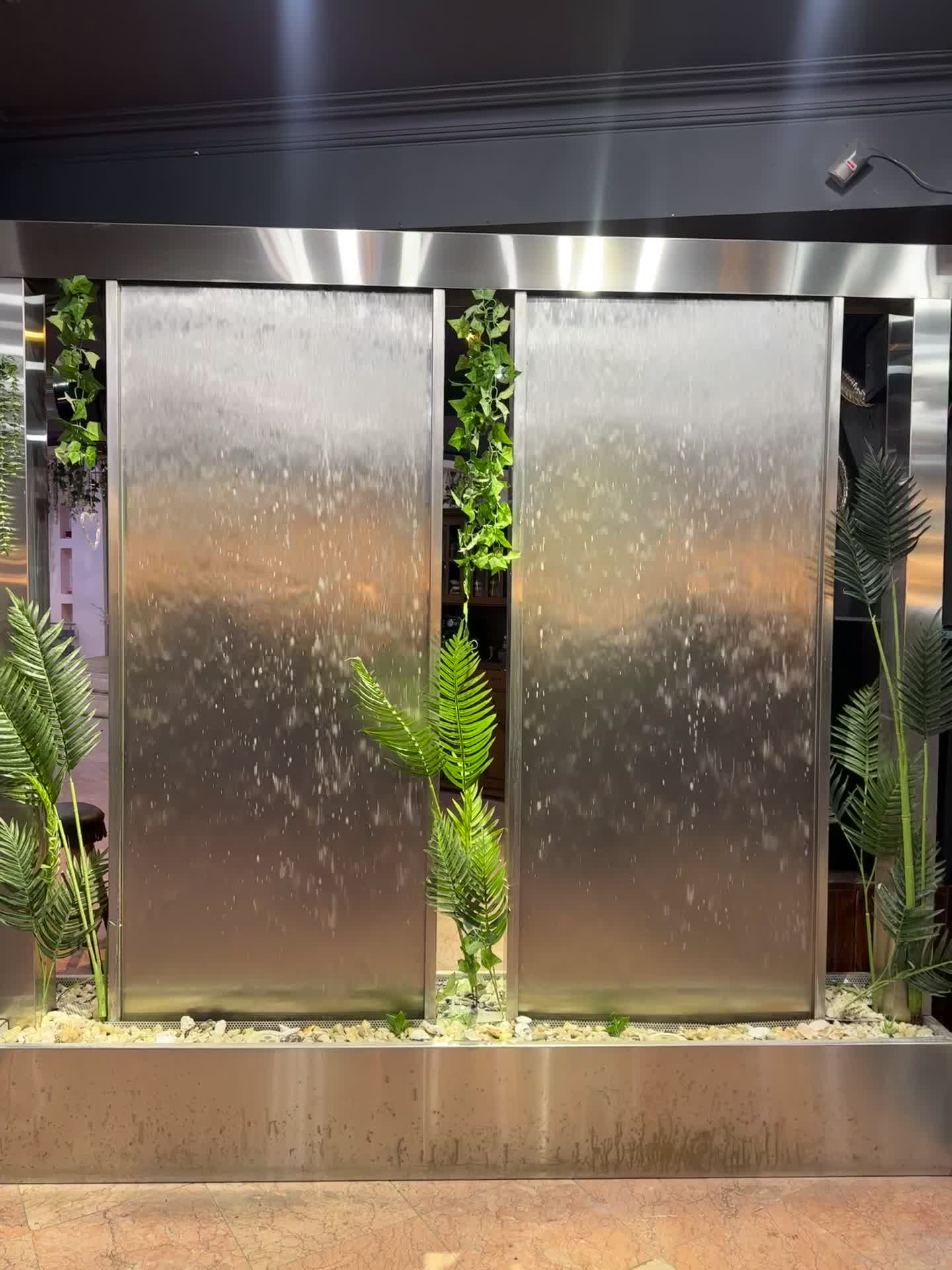 ابنما استیل دو طرفه|کافی‌شاپ و رستوران|هشتگرد, هشتگرد قدیم|دیوار