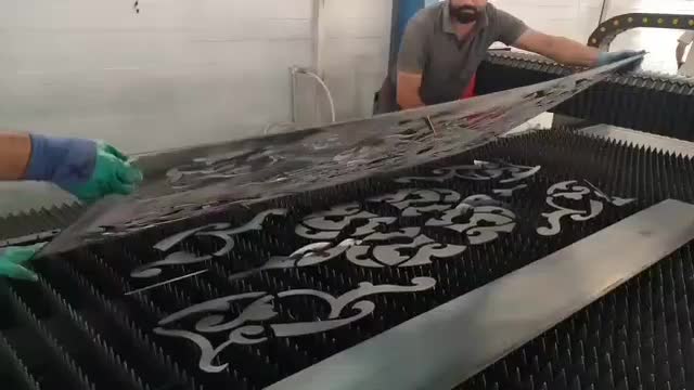 ساخت انواع نرده وحفاظ لیزری|خدمات پیشه و مهارت|نورآباد, |دیوار