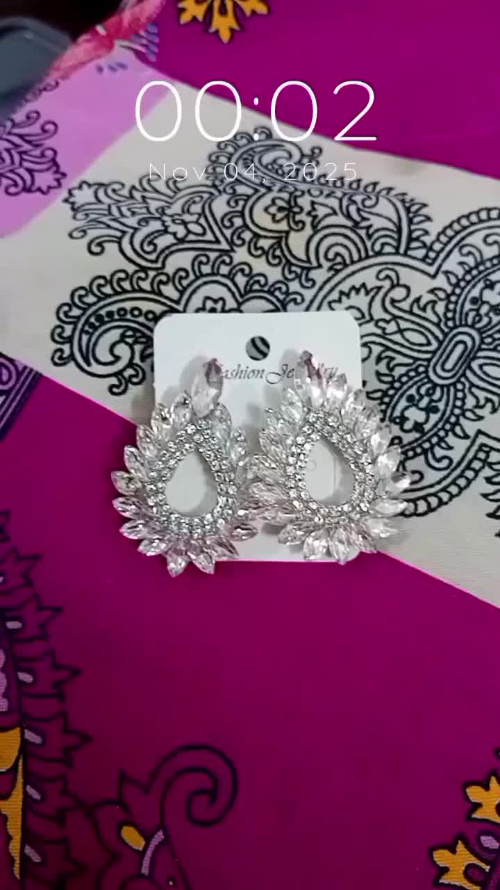 اکسسوری تاج  گردنبندوگوشواره|جواهرات|ساری, |دیوار