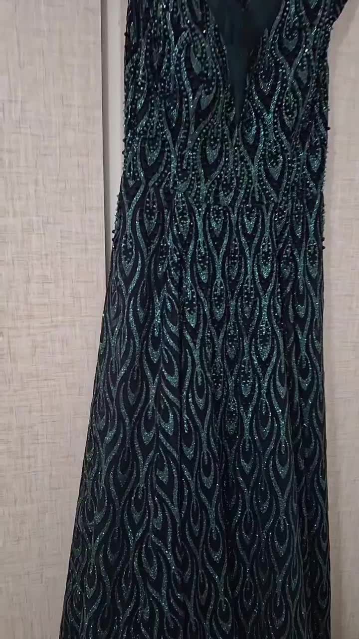 لباس مجلسی|لباس|یزد, |دیوار