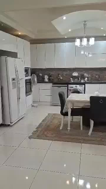 معاوضه یا فروش ۱۴۸ متر ۳ خواب تک واحدی فاز۴ مهرشهر - تصویر 1 از 2