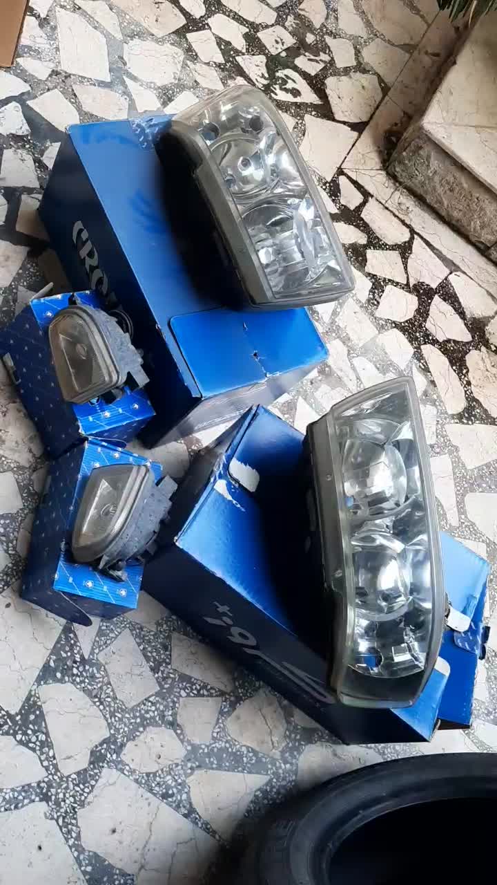 چراغ جلوسمند با چراغهای روی سپر|قطعات یدکی و لوازم جانبی|رشت, علی آباد|دیوار