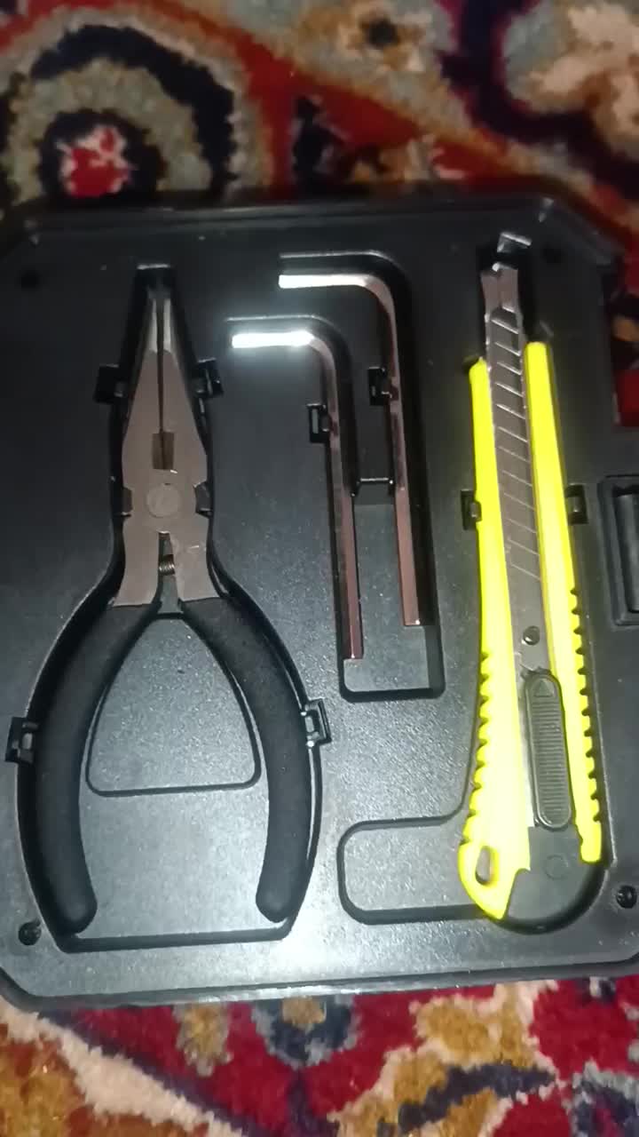 چراغ قوه شارژی حرفه ای همراه با جعبه ابزار|ابزارآلات|خرمآباد, |دیوار