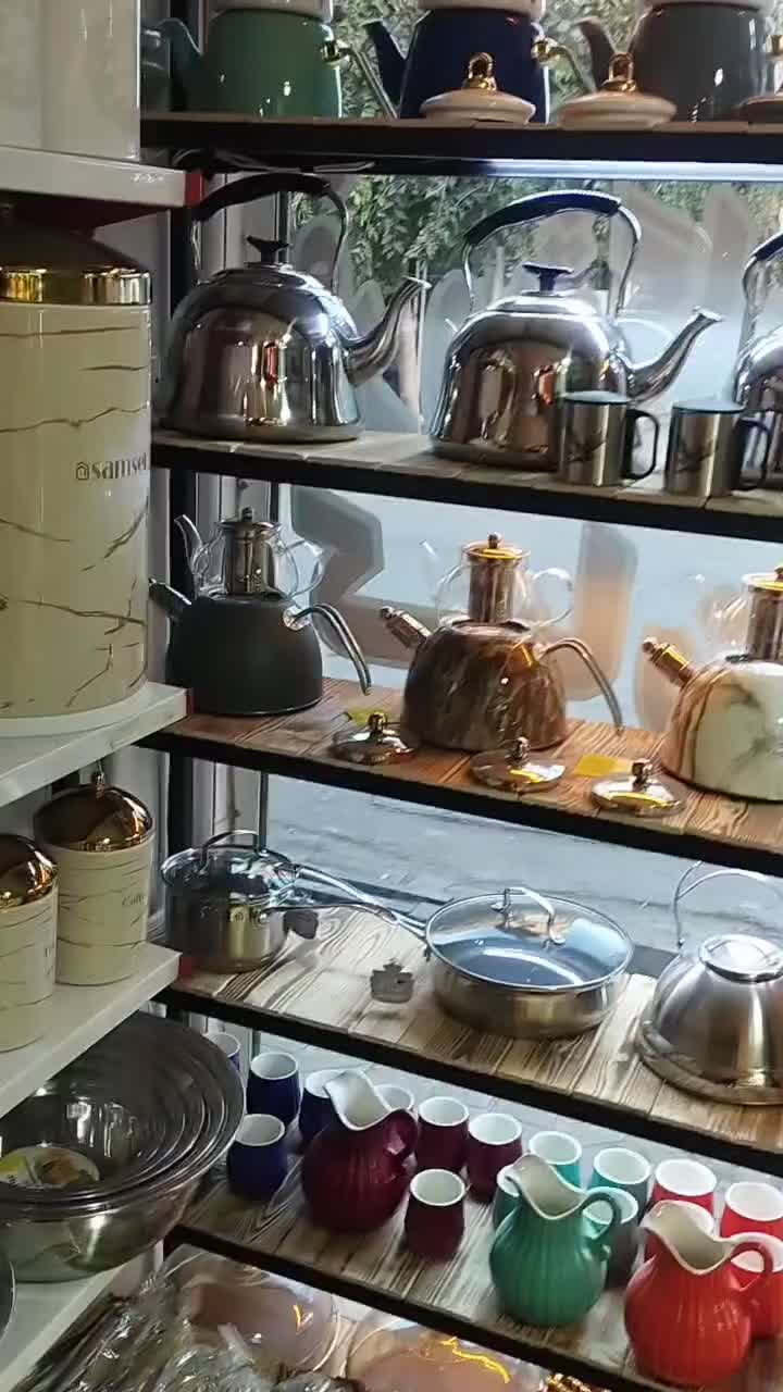 گلدان طلایی بلند با آبکاری و طراحی زیبا و دلنشین|صنایع دستی و سایر لوازم تزئینی|مشهد, پورسینا|دیوار