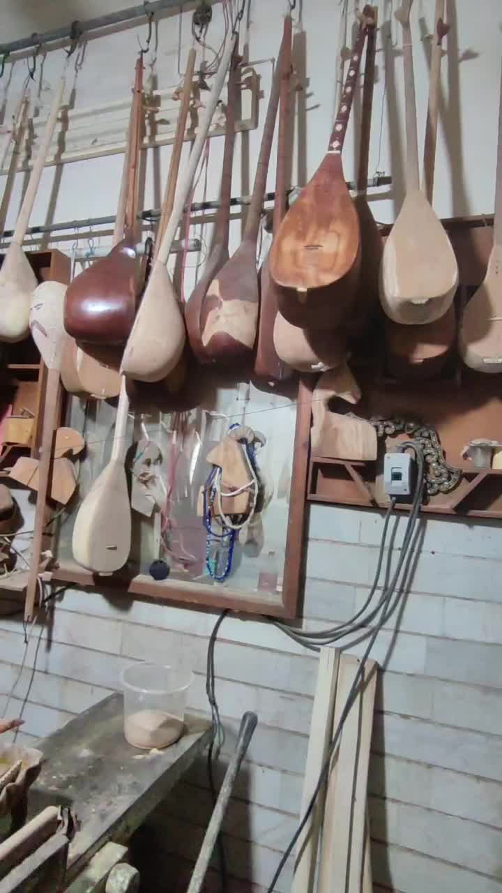 فروش و آموزش دوتار ونی سنتی آقای نوروزی|سازهای سنتی|آزادشهر, |دیوار