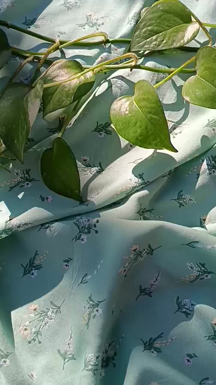 طرح خاصِّ دلنشین نخ دوبیِ نخینه|لباس|گنبد کاووس, |دیوار