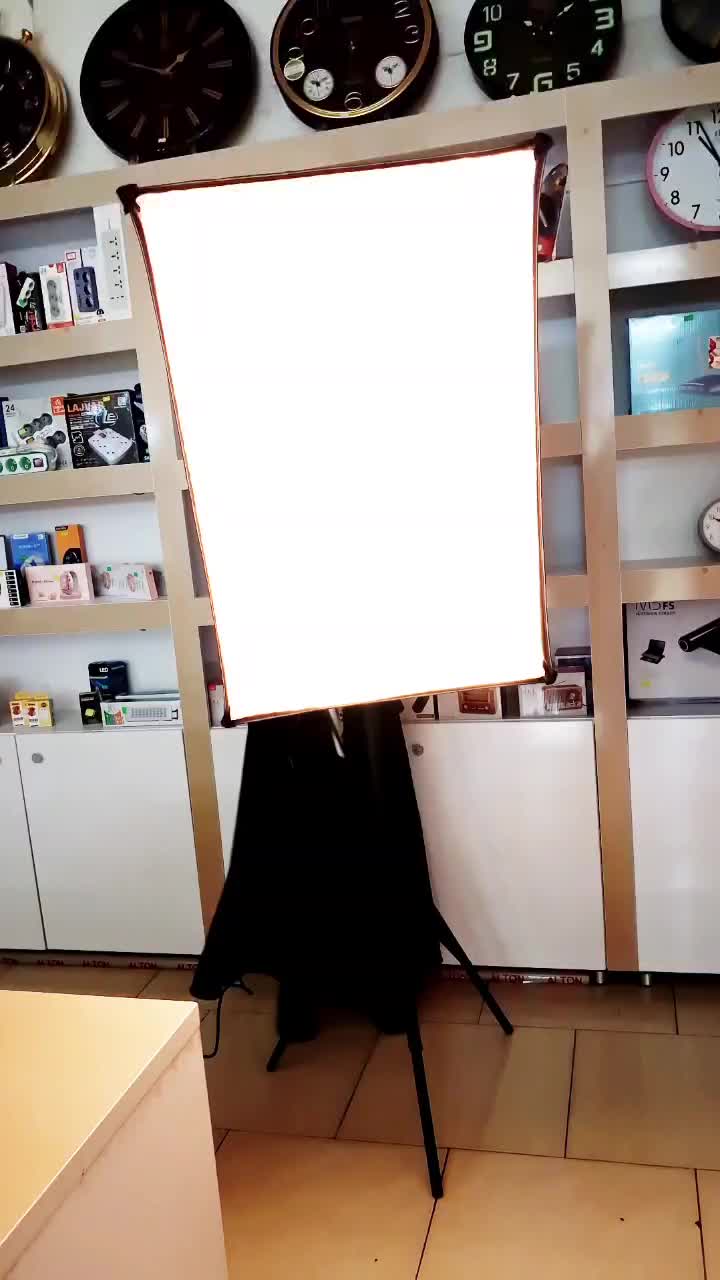 فلاش متل مارس ۳۰۰ ژول زیر قیمت به علت تغییر شغل|دوربین عکاسی و فیلمبرداری|قم, پردیسان|دیوار