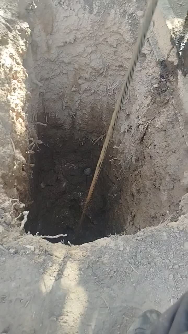 حفاری چاه آب و لایروبی و تمیزکاری چاه|خدمات پیشه و مهارت|خرم‌آباد, |دیوار