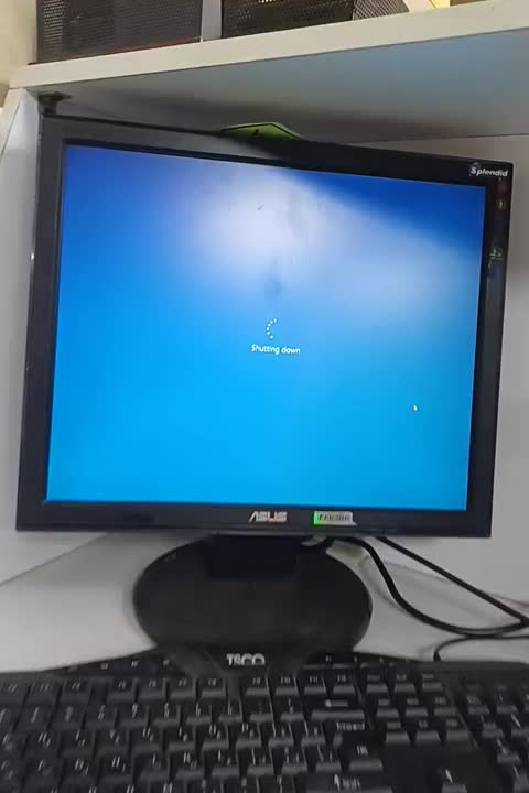 مانیتور ایسوس اقساطی۱۷ اینچ/بدون پیش وضامن/۱۵ ماهه|قطعات و لوازم جانبی رایانه|پرند, فاز ۲|دیوار