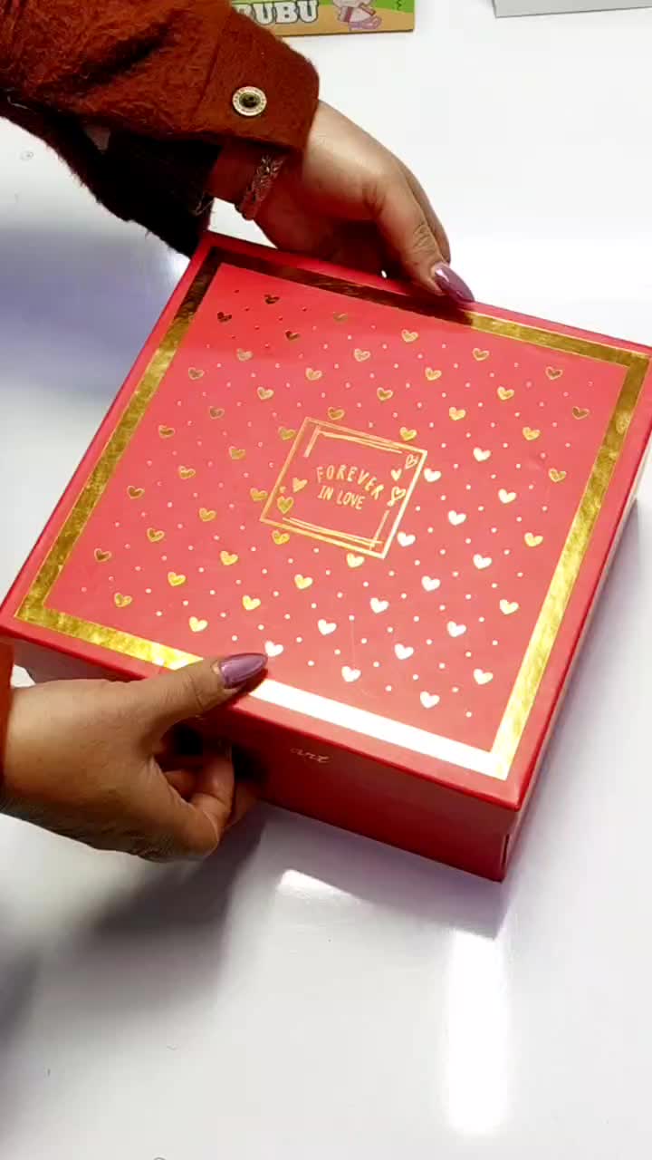 دسته گل ولنتاین ، بوکت و باکس ولنتاین|گل مصنوعی|تبریز, |دیوار