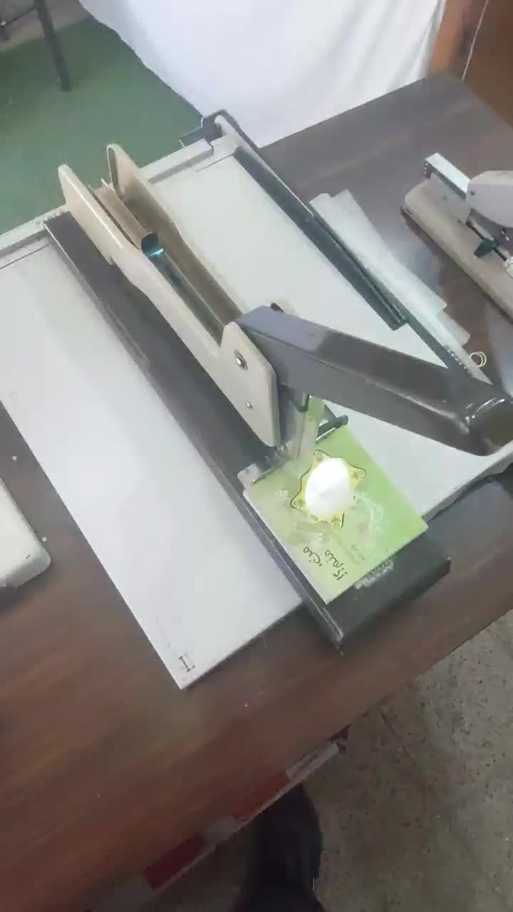 دستگاه منگنه MAX ژاپنی دست دوم سالم|لوازم التحریر|نقده, |دیوار