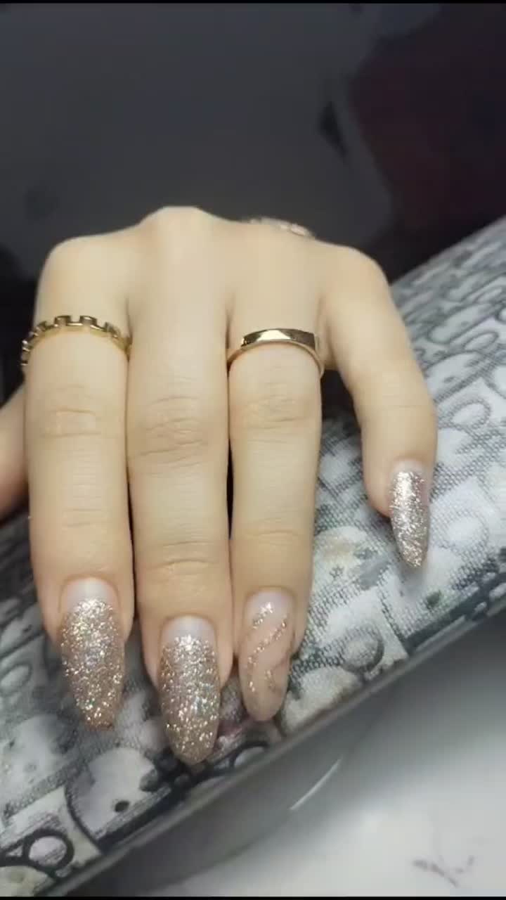 ناخن جهرم خ نخلستان نهم