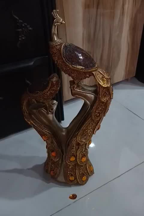 طاووس|مجسمه، تندیس، ماکت|کرج, حسین‌آباد|دیوار