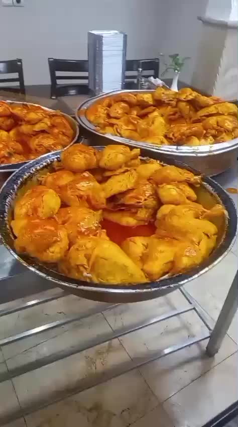 با سلام بیک همکار آقا زیر۲۰سال نیازمندیم|استخدام خدمات فروشگاه و رستوران|تبریز, |دیوار