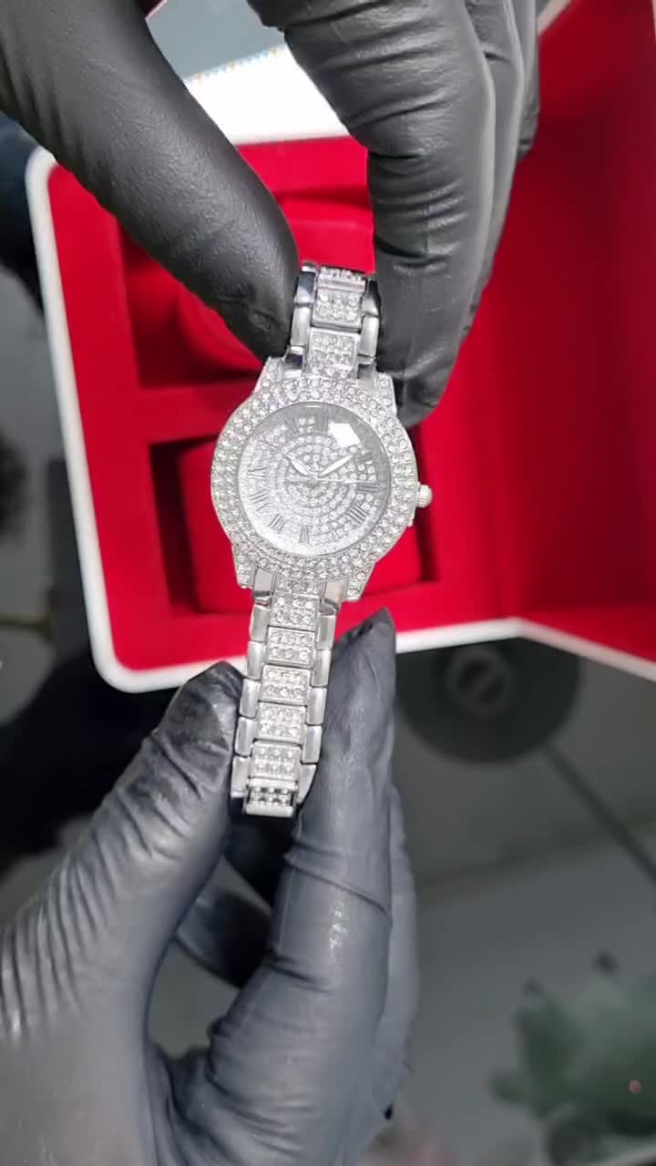 ساعت نگین کاری زنانه گوچی|ساعت|کرمانشاه, |دیوار