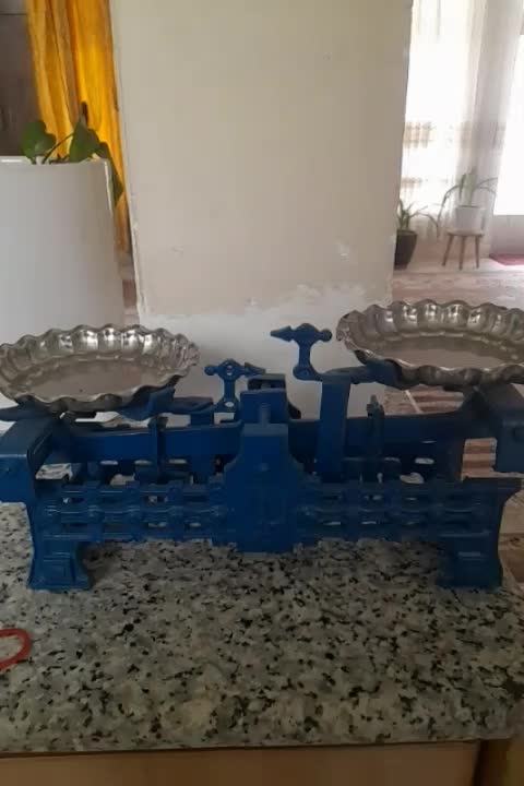 ترازوی کوچک قدیمی|فروشگاه و مغازه|برخوار, |دیوار