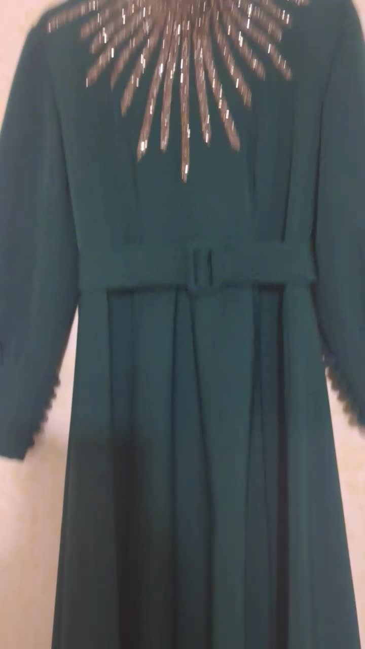 لباس مجلسی مناسب یلدا|لباس|نیشابور, گنبد سبز|دیوار