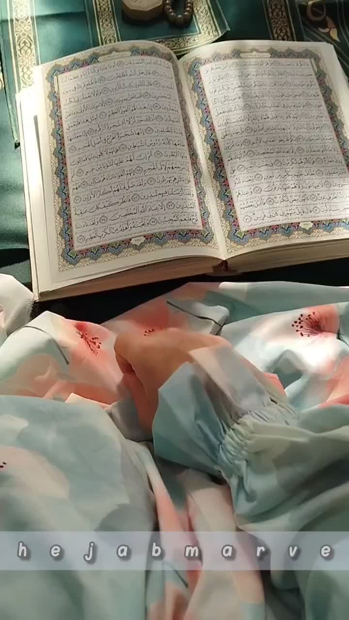 چادر نماز|لباس|قم, ارم|دیوار