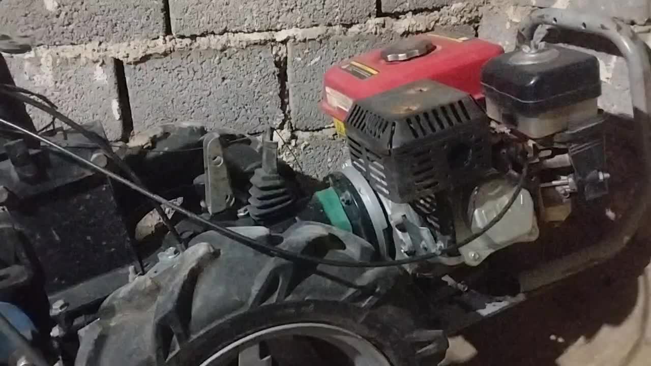 دستگاه چهارشاخ زنی۷۲۸ایتالیایی تیلر|ماشینآلات صنعتی|بالا ولایت, |دیوار