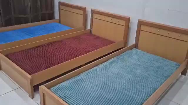 آگهی و حتما بخونید(تخت یک نفره ام دی اف)۷۰۰تومان|تخت و سرویس خواب|شیراز, شهرک رضوان|دیوار