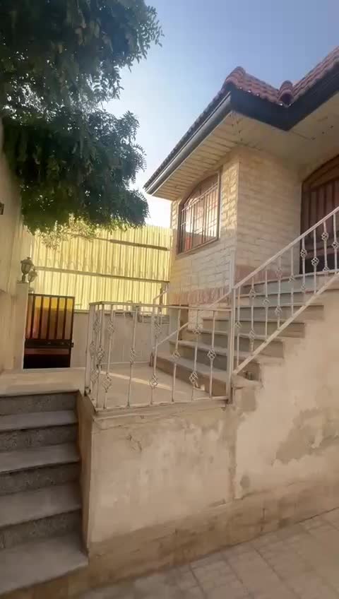 ویلایی فاز۲محله۳خ سعدی/ ۱۱۰ متر بنا / ۲۰۵ متر زمین|فروش خانه و ویلا|هشتگرد, فاز ۲ مهستان|دیوار