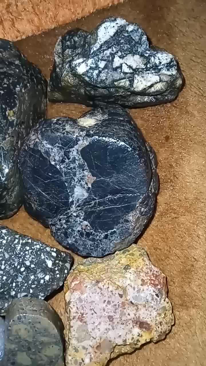 لونار فلدسپاتی بازالت|کلکسیون اشیاء عتیقه|تهران, اکباتان|دیوار