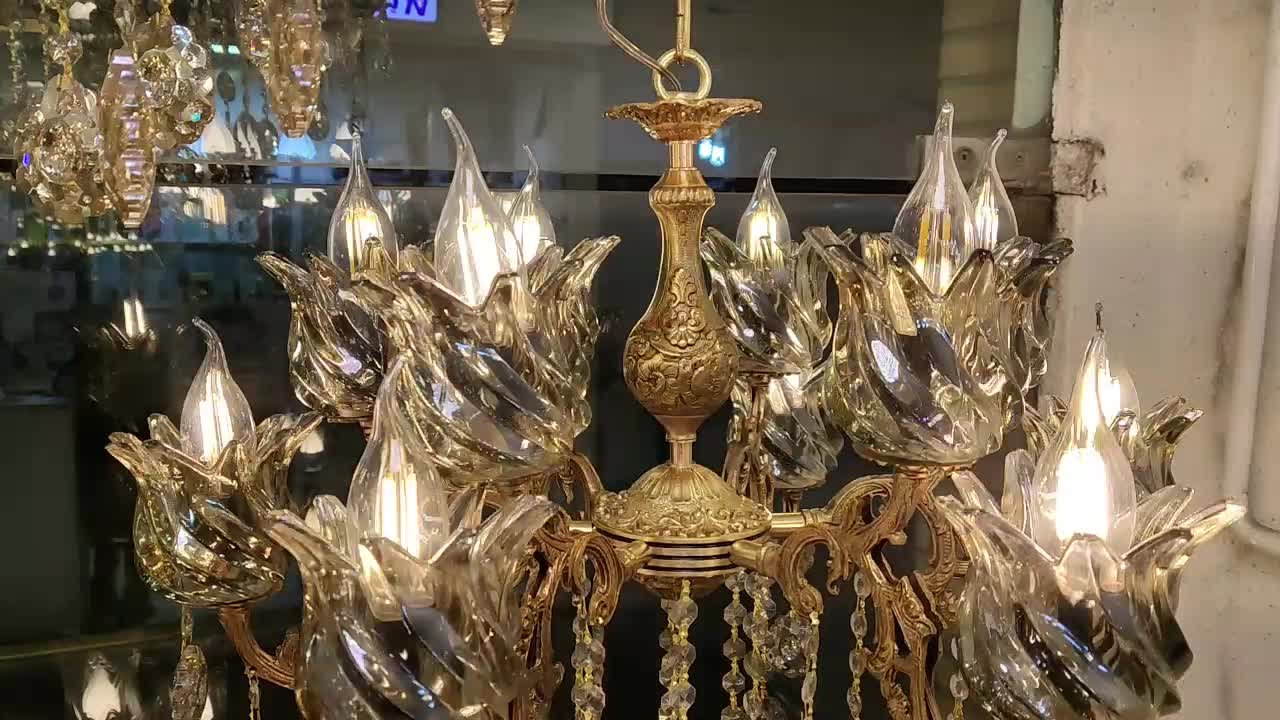 لوستر ۱۲شعله‌ ( امام‌زاده حسن‌پاساژ‌گلستان)|لوستر و چراغ آویز|تهران, امام زاده حسن|دیوار