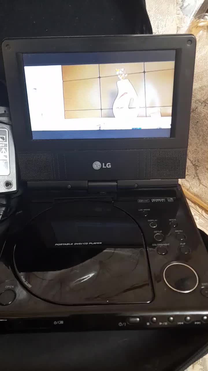 دی وی دی لبتابی پرتابل الجی شارژی اصلی|پخشکننده DVD و ویدیو|ری, دیلمان|دیوار