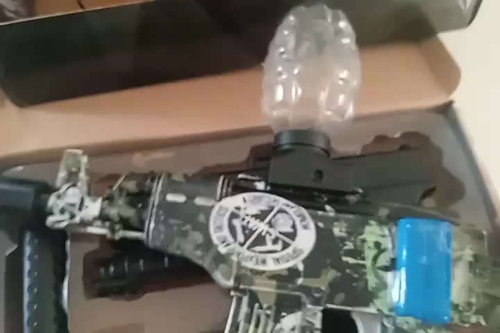 تفنگ تیر ژله ای شارژی در حد نو|اسباب‌‌بازی|شازند, |دیوار