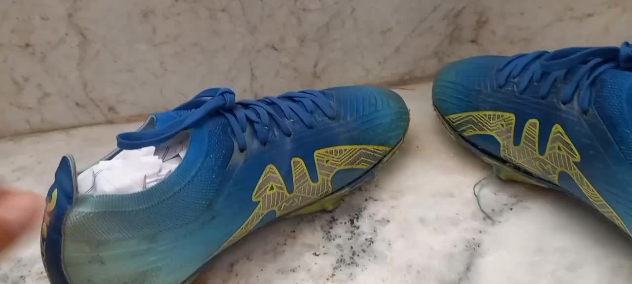 کفش چمن و کفش سالنی|کیف، کفش، کمربند|یزد, |دیوار