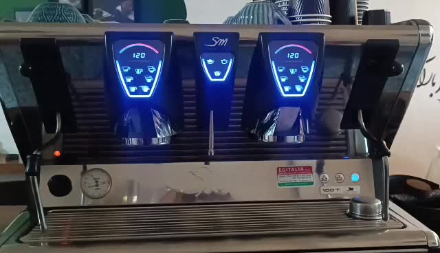 دستگاه اسپرسو ساز صنعتی|کافیشاپ و رستوران|رشت, نیکمرام|دیوار