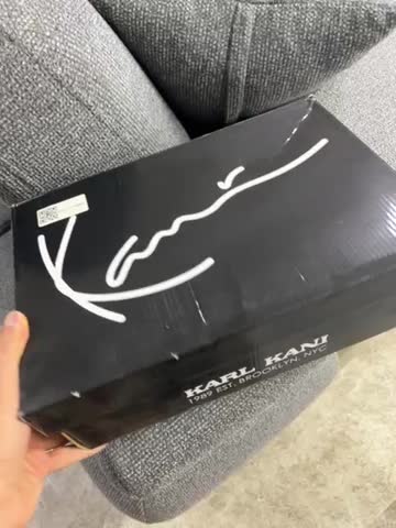 کفش اورجینال برند Karl Kani نو|کیف، کفش، کمربند|اصفهان, شیخ اشراق|دیوار