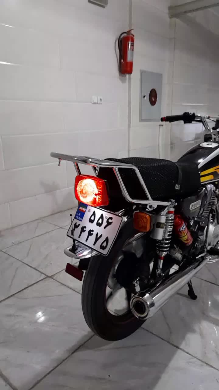 موتور ۲۰۰ احسان مدل ۴۰۲ تمام فابریک نو درجه یک|موتورسیکلت|شهرکرد, |دیوار