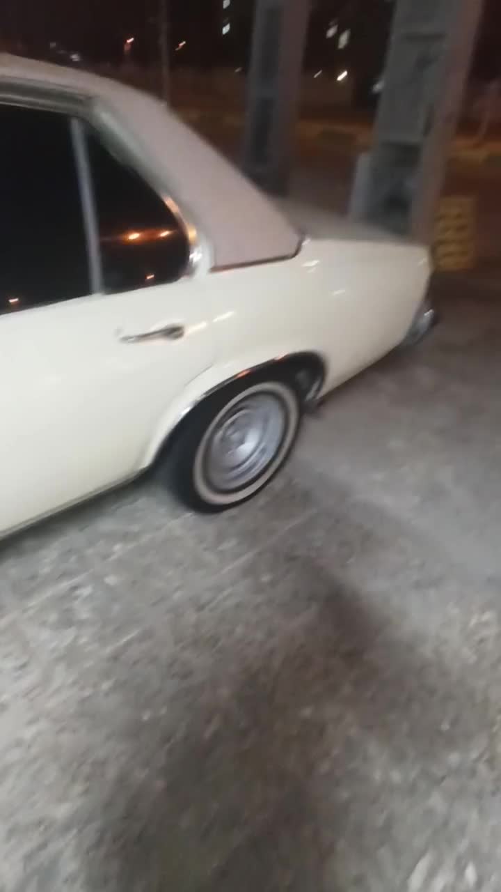 بیوک کرم رنگ سربندر|خودرو کلاسیک|بندر ماهشهر, |دیوار