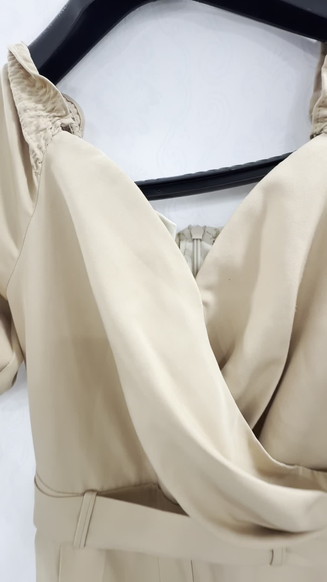 اورال مجلسی|لباس|لاهیجان, جمهوری|دیوار