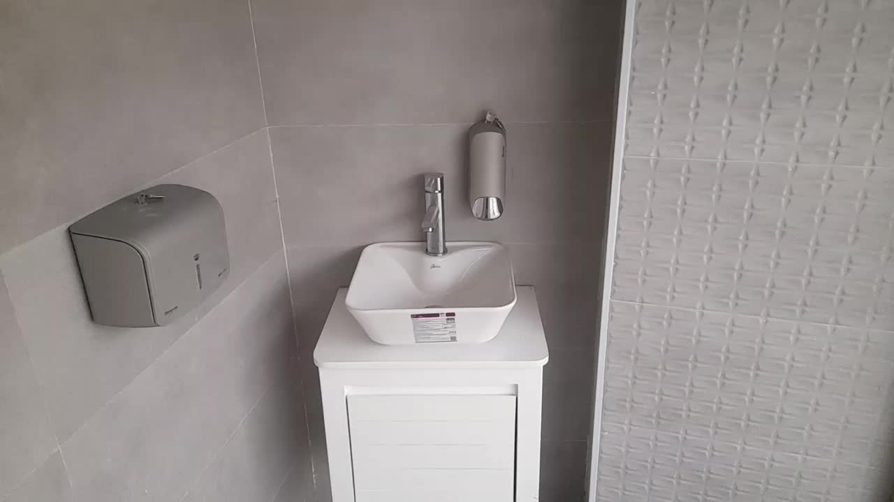 لوله کشی آب و فاضلاب نصب شیرآلات رادیاتور وجوشکاری|خدمات پیشه و مهارت|اصفهان, دستگرده|دیوار