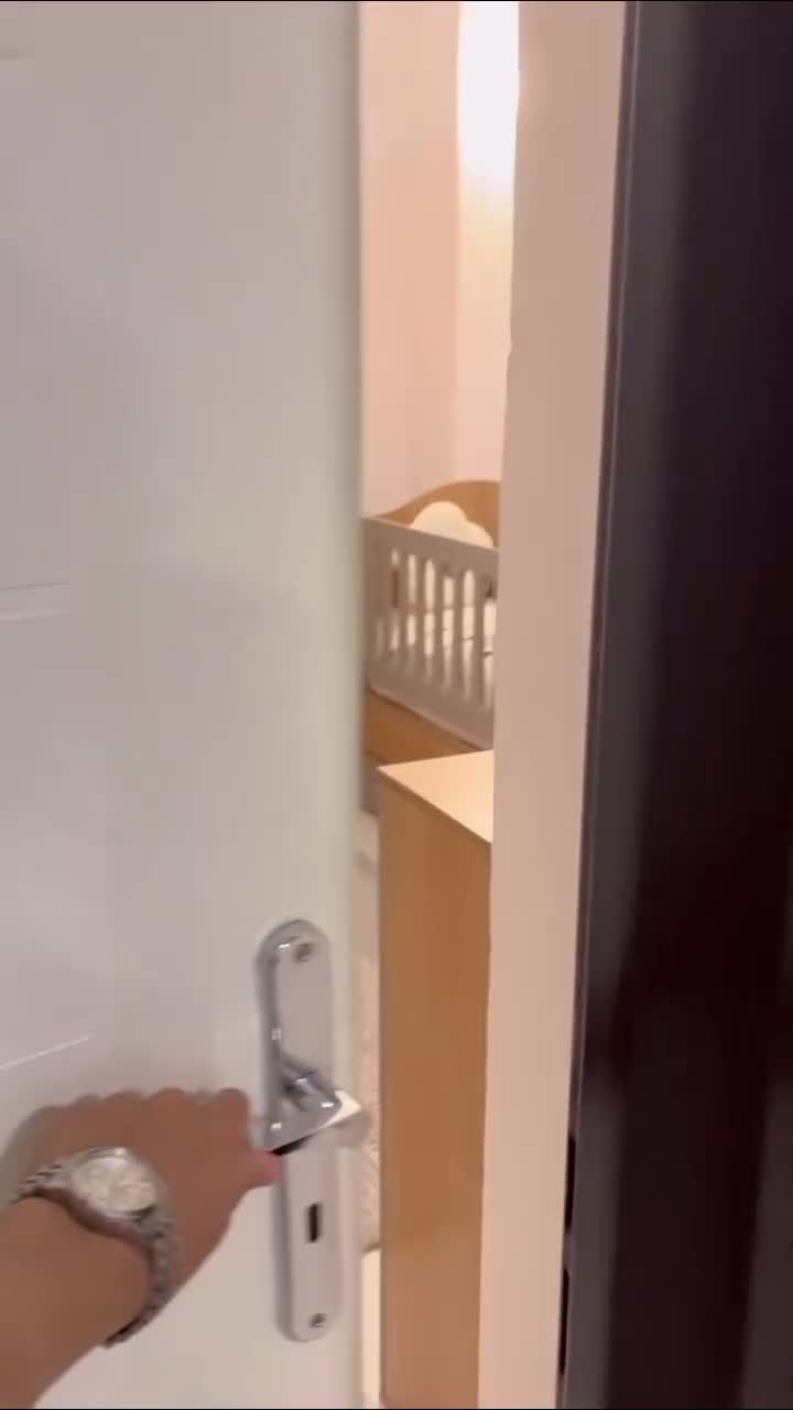 مدل زیبای کلاسیک|تخت و صندلی بچه|قم, شاه ابراهیم|دیوار