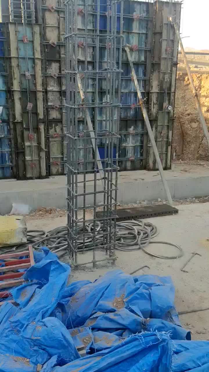 کار ارماتور بندی وقالب بندی وبتن ریزی|خدمات پیشه و مهارت|بوکان, |دیوار