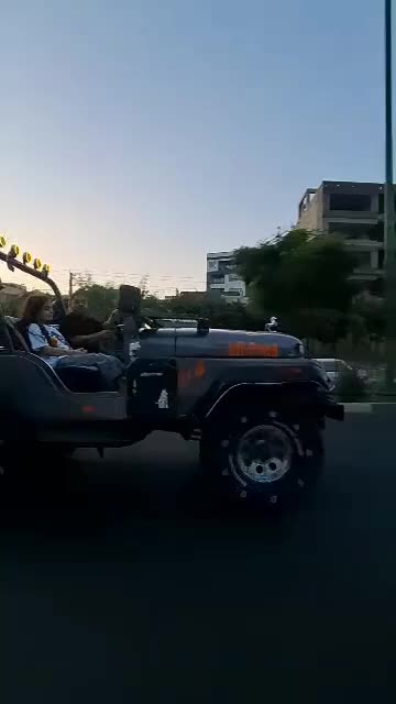 جیپ شش سیلندر ۴۲۰۰ سی سی عروسک|خودرو سواری و وانت|تهران, جردن|دیوار