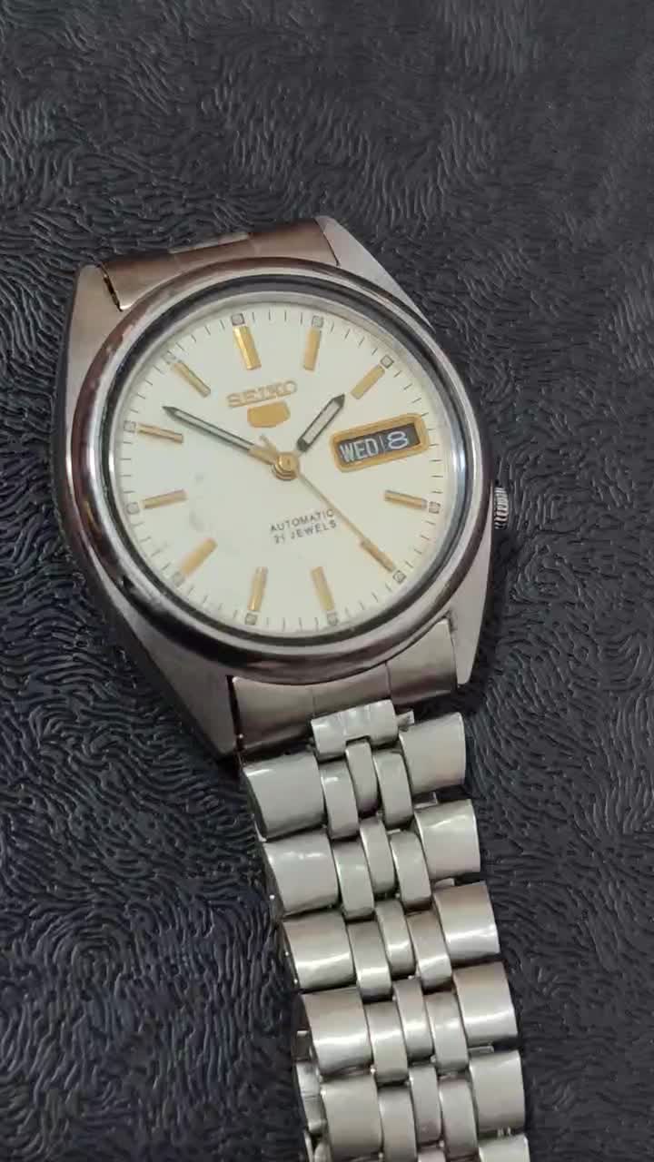 ساعت سیکو5|ساعت|شیراز, میانرود|دیوار