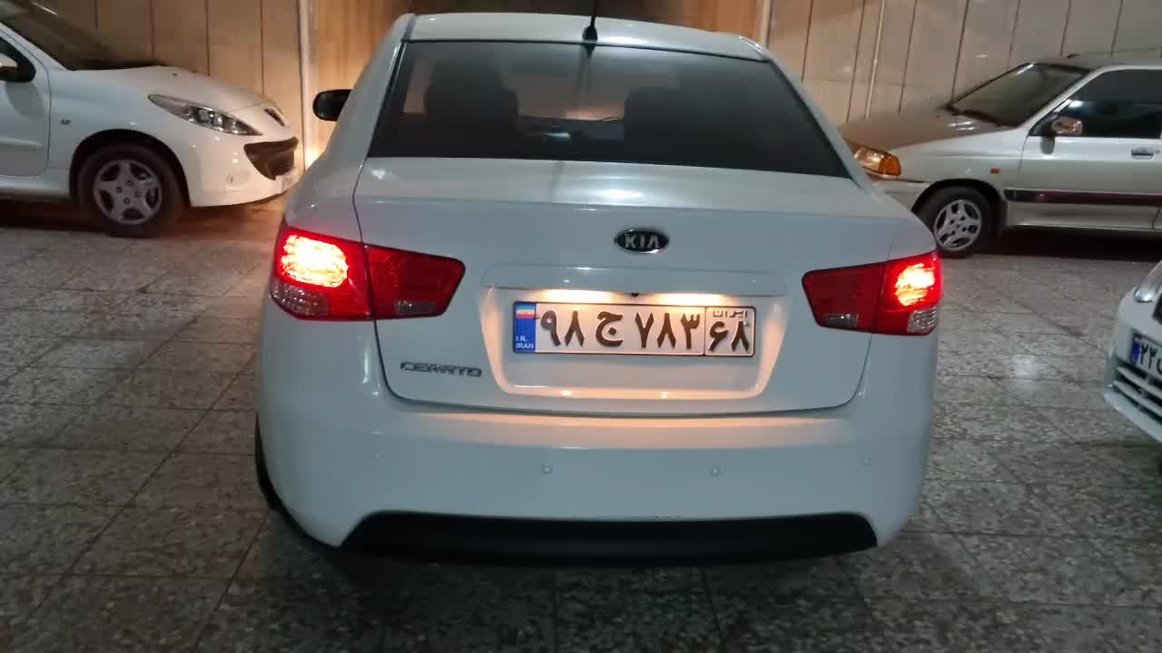 سراتو بی رنگ بسیار تمیز مدل ۹۵ دنده ای|خودرو سواری و وانت|کرج, گلشهر|دیوار