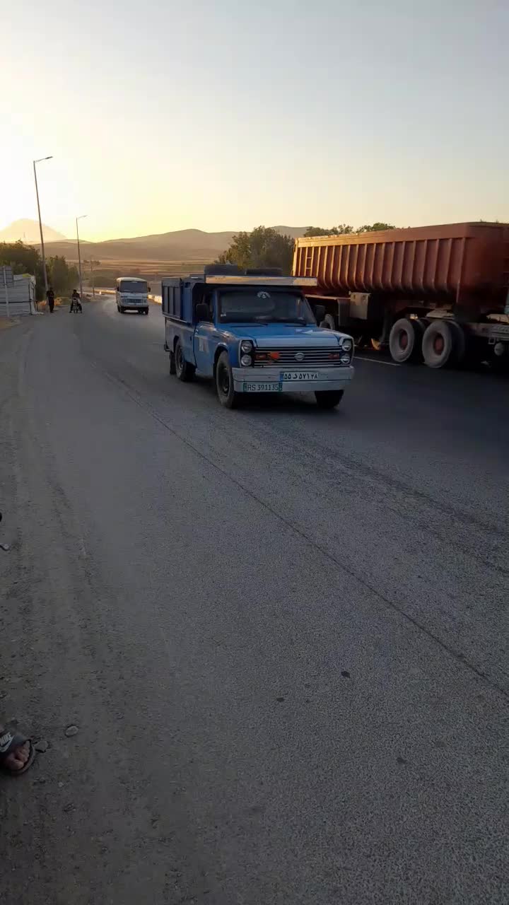 زمین ورودی دقلا مناسب خونه باغی کنار جاده کرمانشاه|فروش زمین و ملک کلنگی|تویسرکان, |دیوار