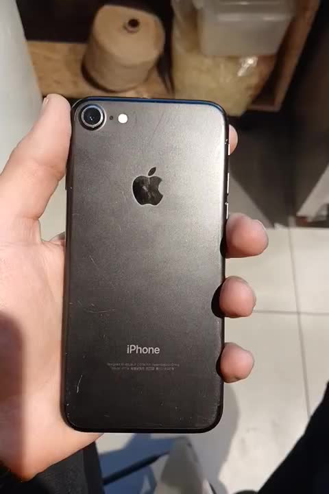 آیفون ۷|موبایل|کاشان, سال آباد|دیوار