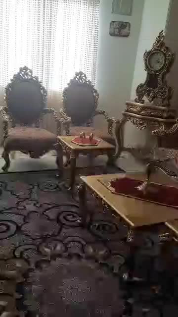مبل ۷نفره با جلو میزی با اینه کنسول ساعت تخت سنتی|مبلمان خانگی و میز عسلی|محمدشهر, محمدشهر|دیوار