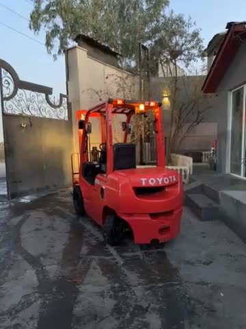 لیفتراک تویوتا 2.5 تن  دیزل|خودرو سنگین|تهران, چیتگر شمالی|دیوار