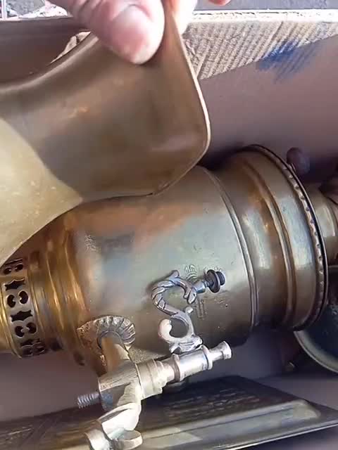 سماور زغالی قدیمی عتیقه|کلکسیون اشیاء عتیقه|کاشمر, |دیوار